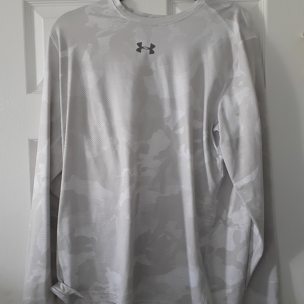 White Camo Long Sleeved Under Armour Shirt